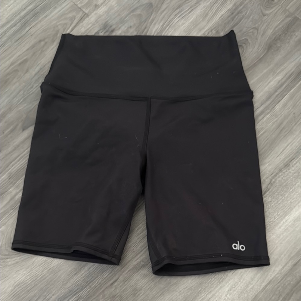 ALO Yoga Women's Black High-Waist Shorts